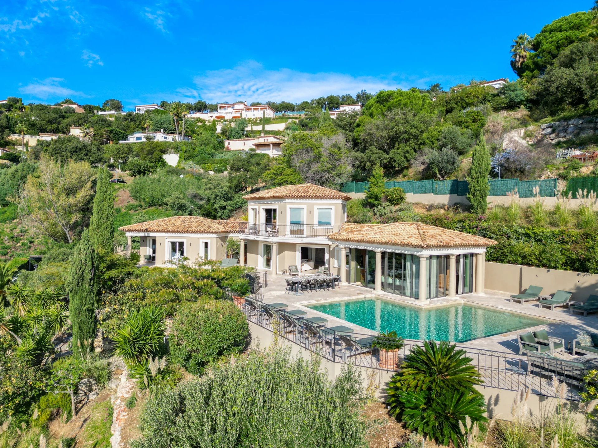 Sainte-Maxime, Provence-Alpes-Côte d’Azur, 83120, FR, 6 Bedrooms Bedrooms, ,6 BathroomsBathrooms,Residential,For Sale,1866313