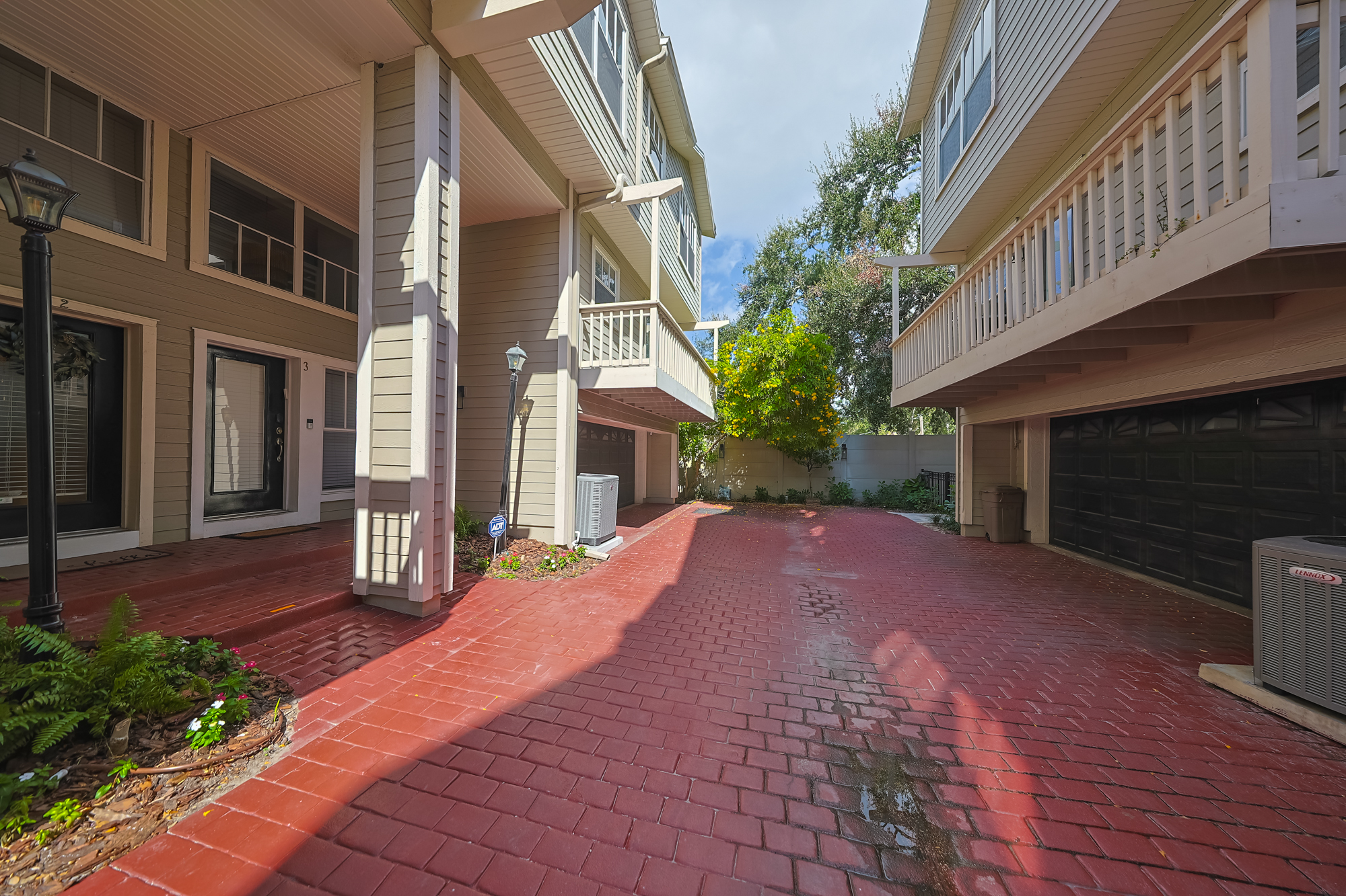 Tampa, Florida, 33629, United States, 3 Bedrooms Bedrooms, ,3 BathroomsBathrooms,Residential,For Sale,1980841