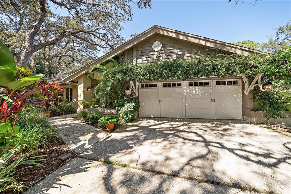 Dunedin, Florida, 34698, United States, 4 Bedrooms Bedrooms, ,3 BathroomsBathrooms,Residential,For Sale,1995790