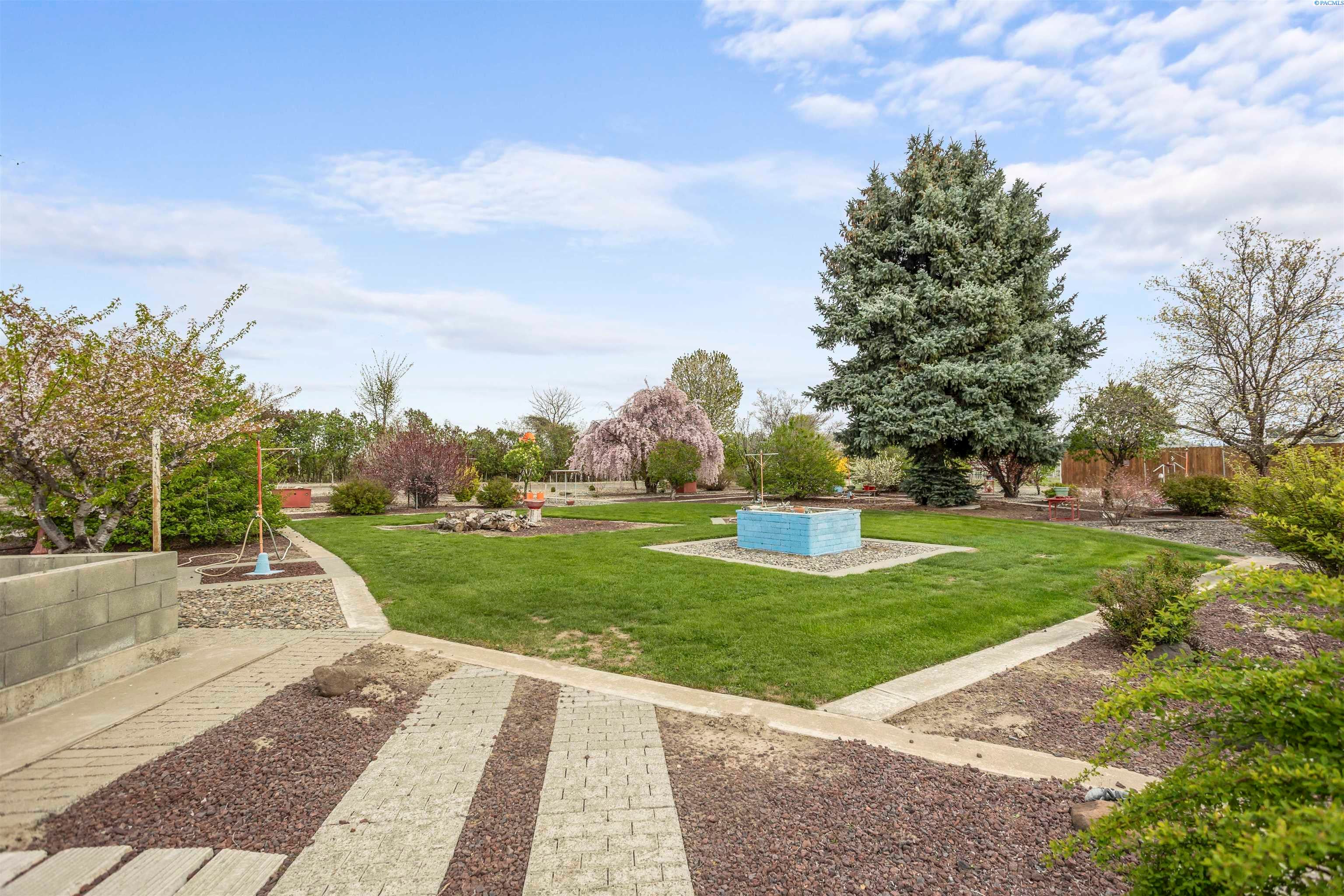 Granger, Washington, 98932, United States, 4 Bedrooms Bedrooms, ,1 BathroomBathrooms,Residential,For Sale,2039912