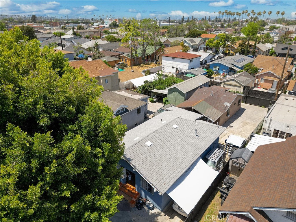 Los Angeles, California, 90003, United States, 5 Bedrooms Bedrooms, ,3 BathroomsBathrooms,Residential,For Sale,1935114