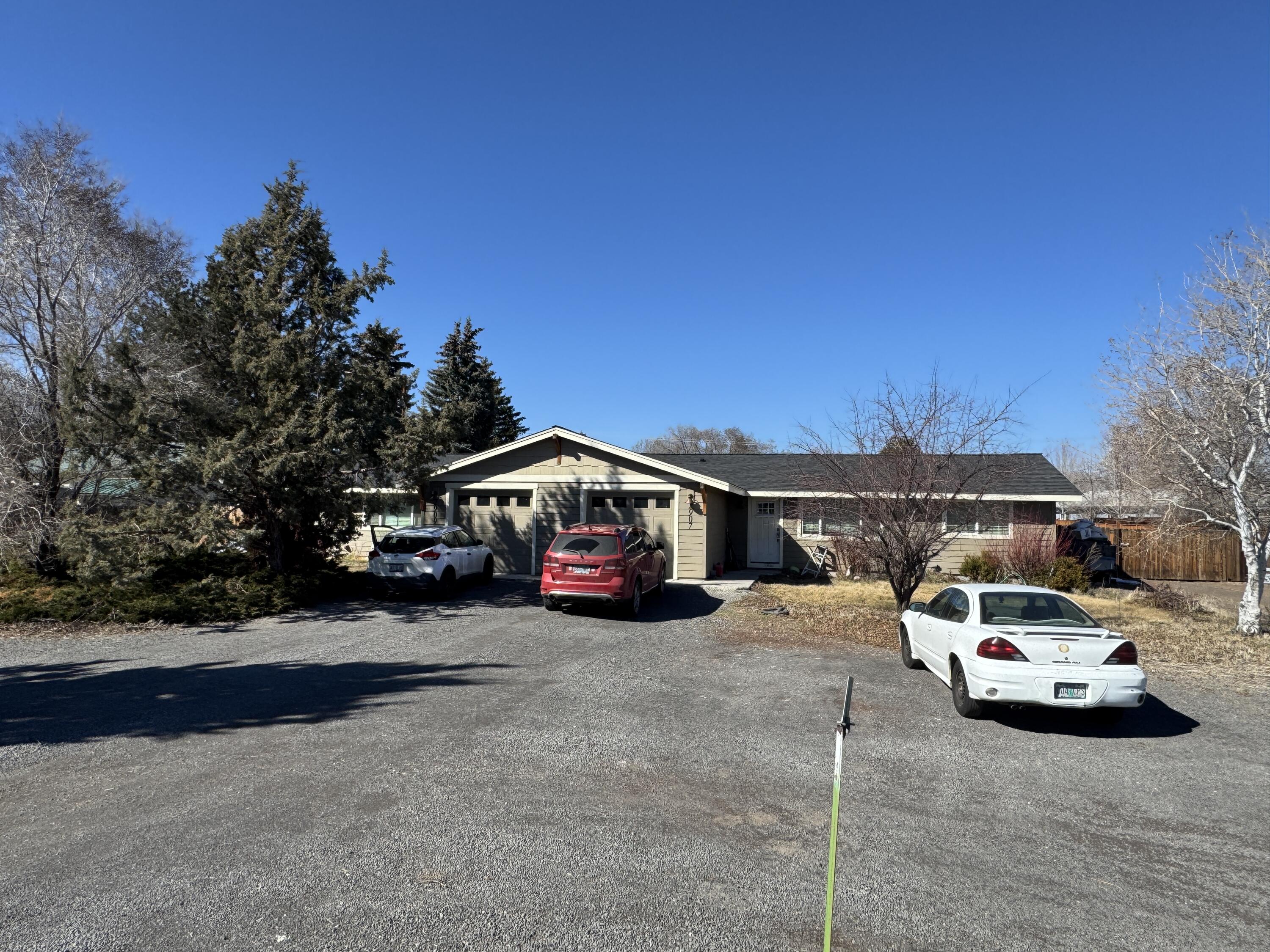 Redmond, Oregon, 97756, United States, ,Residential,For Sale,1930737