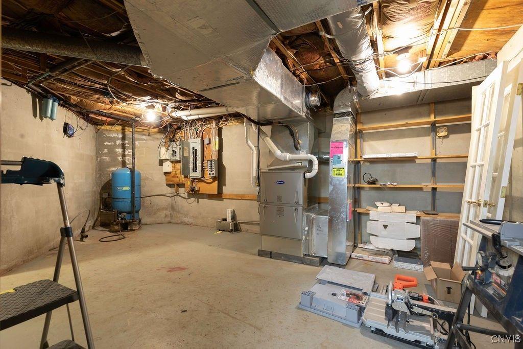 Jamesville, New York, 13078, United States, 4 Bedrooms Bedrooms, ,4 BathroomsBathrooms,Residential,For Sale,1829138