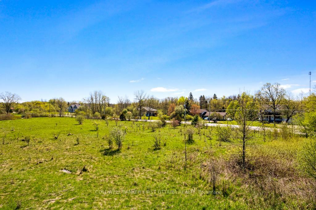 TAY VALLEY, Ontario, K7H 3C9, CA, ,Residential,For Sale,1865372