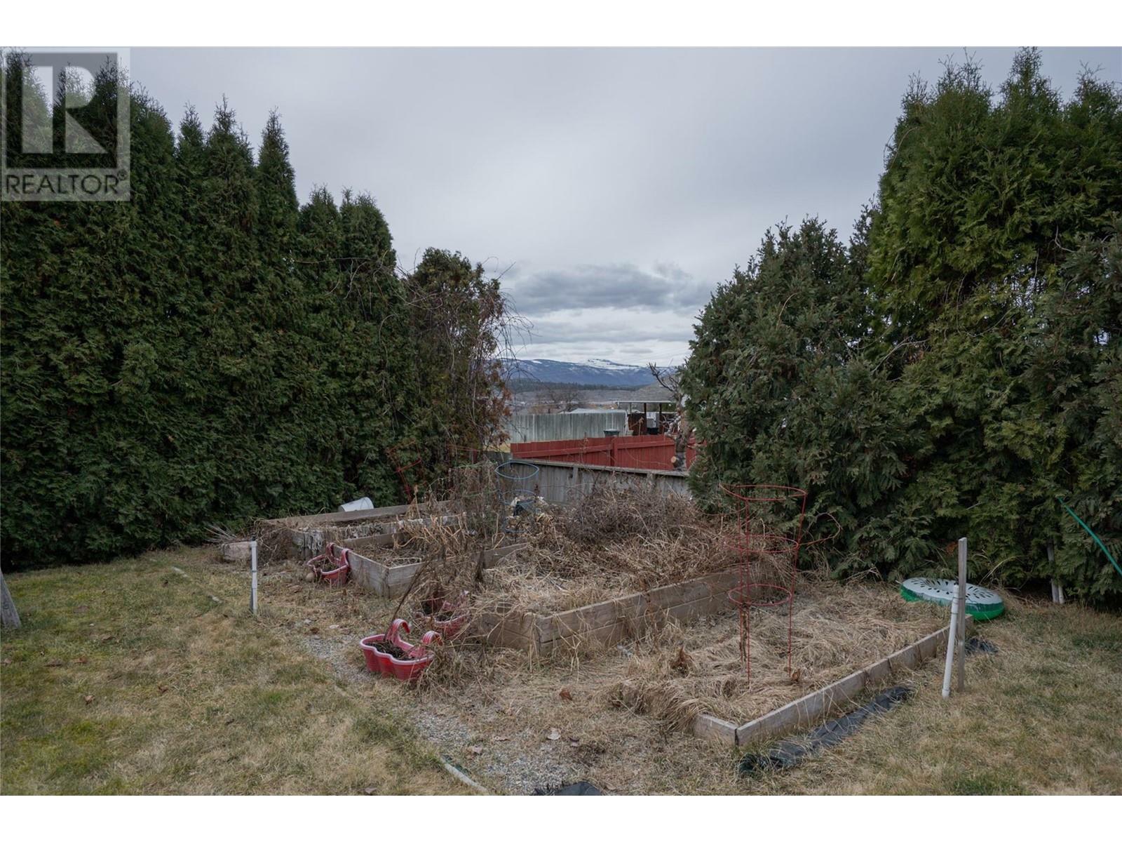 KELOWNA, British Columbia, V1X 6M4, CA, 3 Bedrooms Bedrooms, ,2 BathroomsBathrooms,Residential,For Sale,1836939