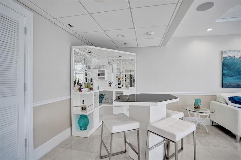 Hillsboro Beach, Florida, 33062, United States, 2 Bedrooms Bedrooms, ,2 BathroomsBathrooms,Residential,For Sale,1991245