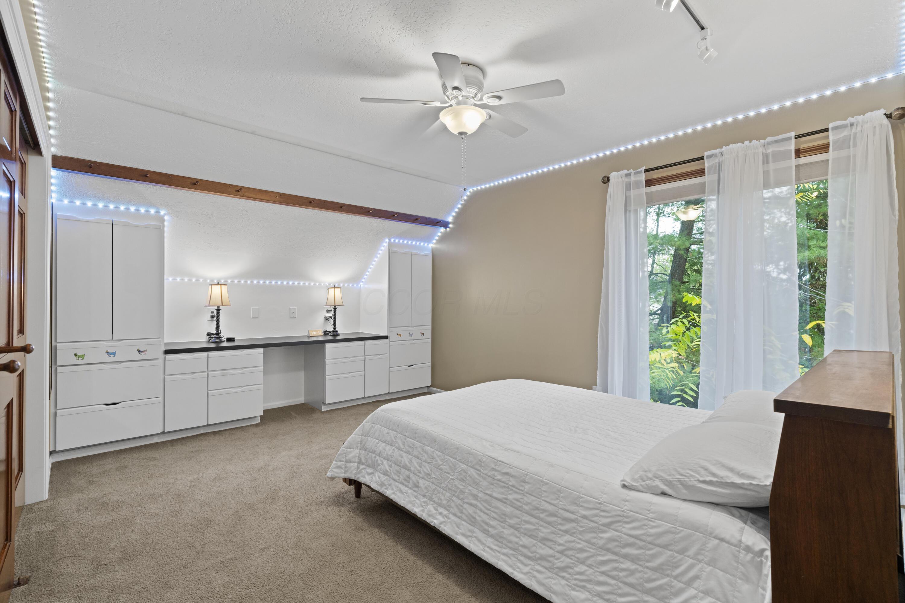 Columbus, Ohio, 43230, United States, 4 Bedrooms Bedrooms, ,4 BathroomsBathrooms,Residential,For Sale,1970472