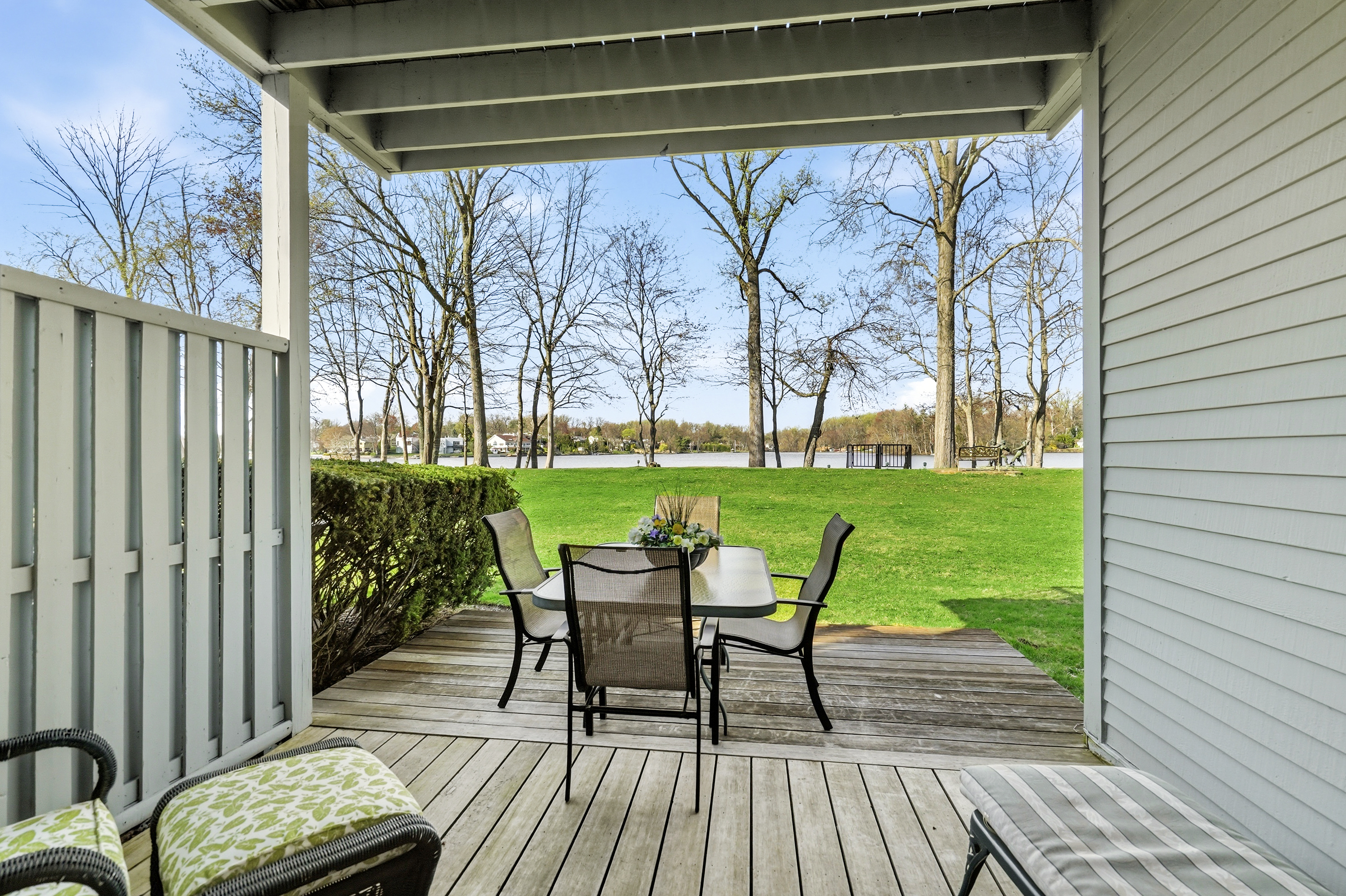  Exclusive Townhouse with Serene Lake Views. - 物件實景