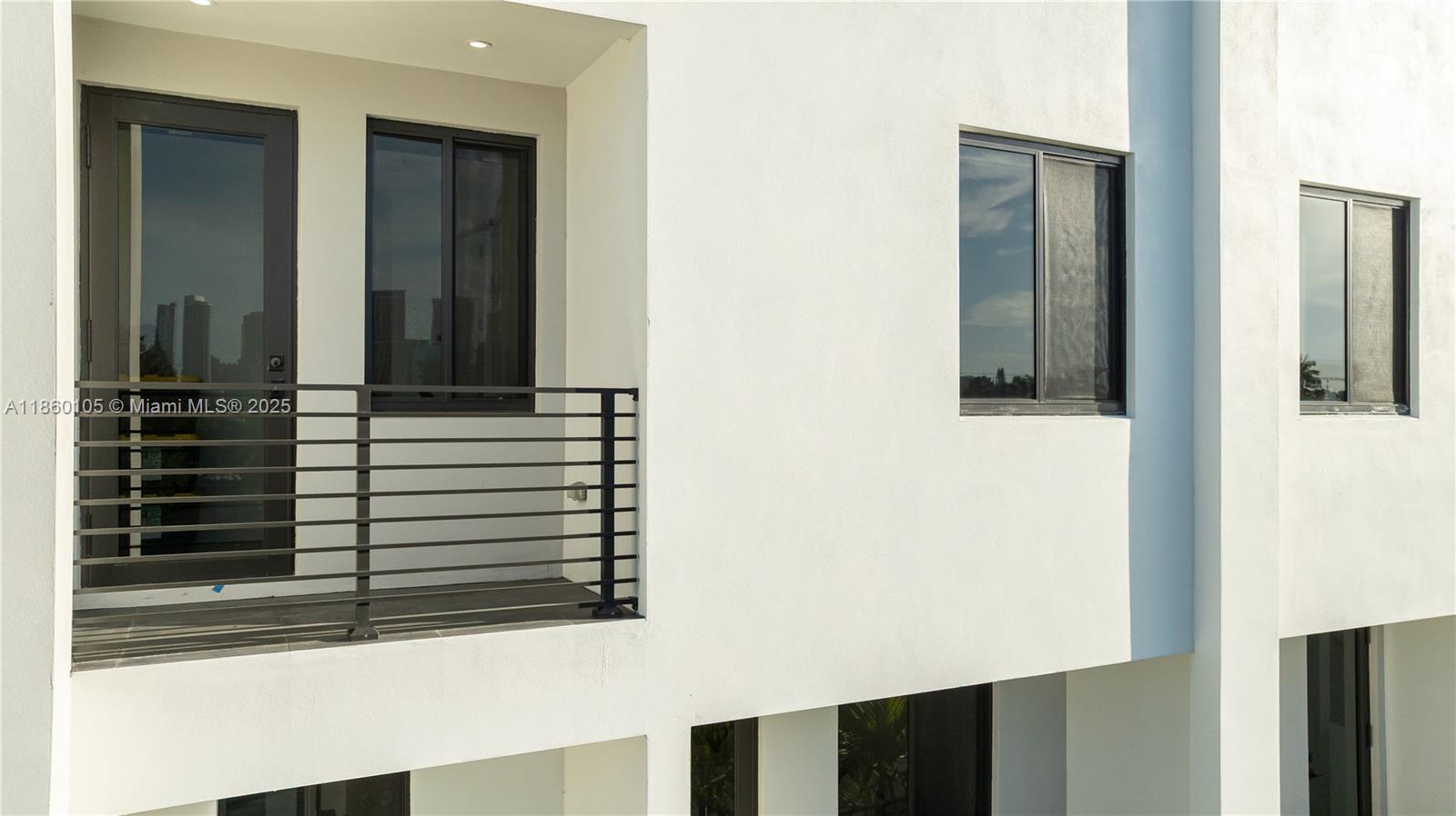 Fort Lauderdale, Florida, 33316, United States, 3 Bedrooms Bedrooms, ,4 BathroomsBathrooms,Residential,For Sale,1920890