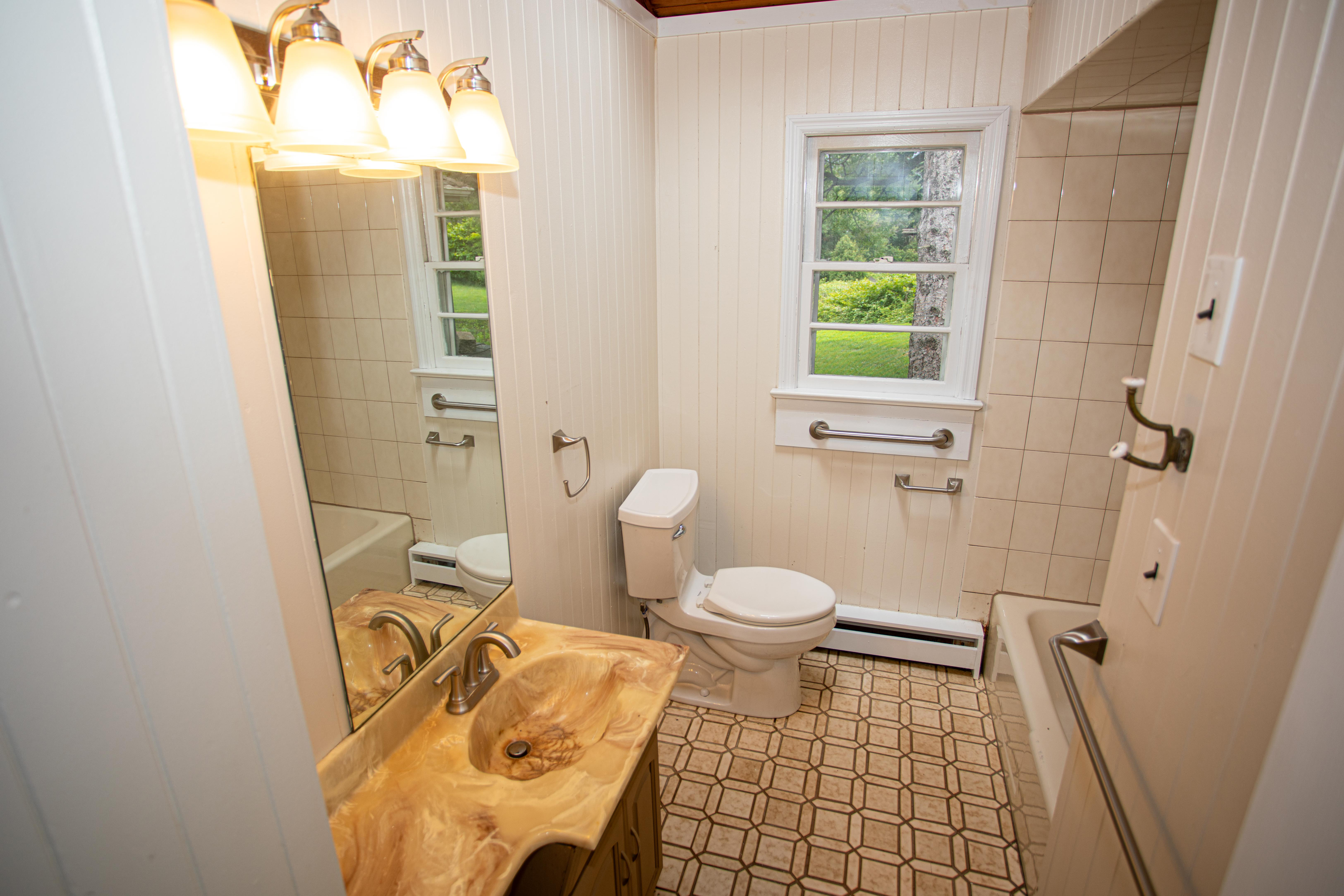 1220 - South Amboy, New Jersey, 08879, United States, 3 Bedrooms Bedrooms, ,2 BathroomsBathrooms,Residential,For Sale,1983627