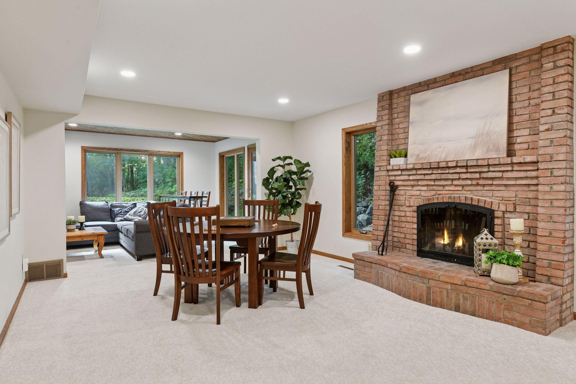 Shorewood, Minnesota, 55331, United States, 5 Bedrooms Bedrooms, ,4 BathroomsBathrooms,Residential,For Sale,1947057