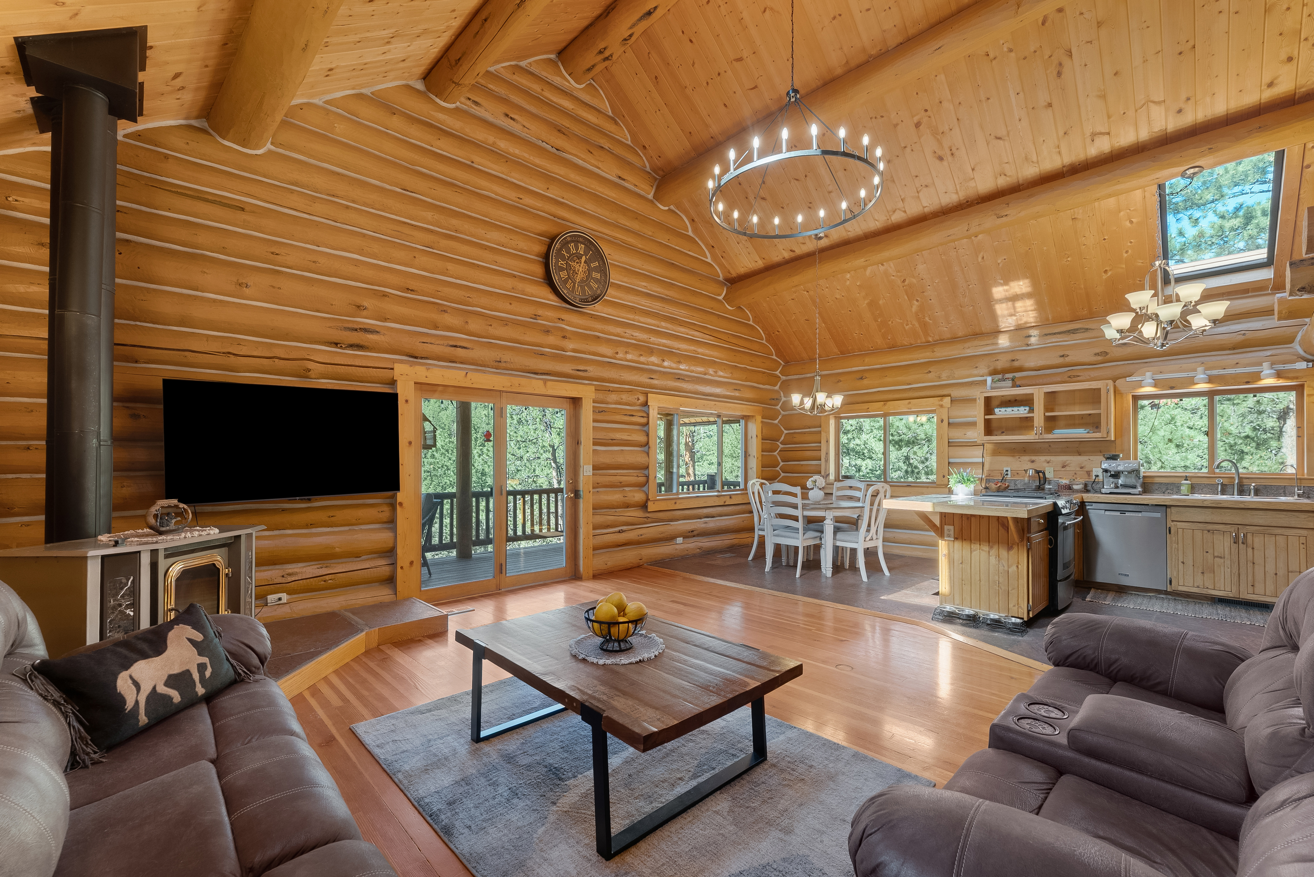  ?The River House? Is A Sanctuary Among The Pines - 物件實景