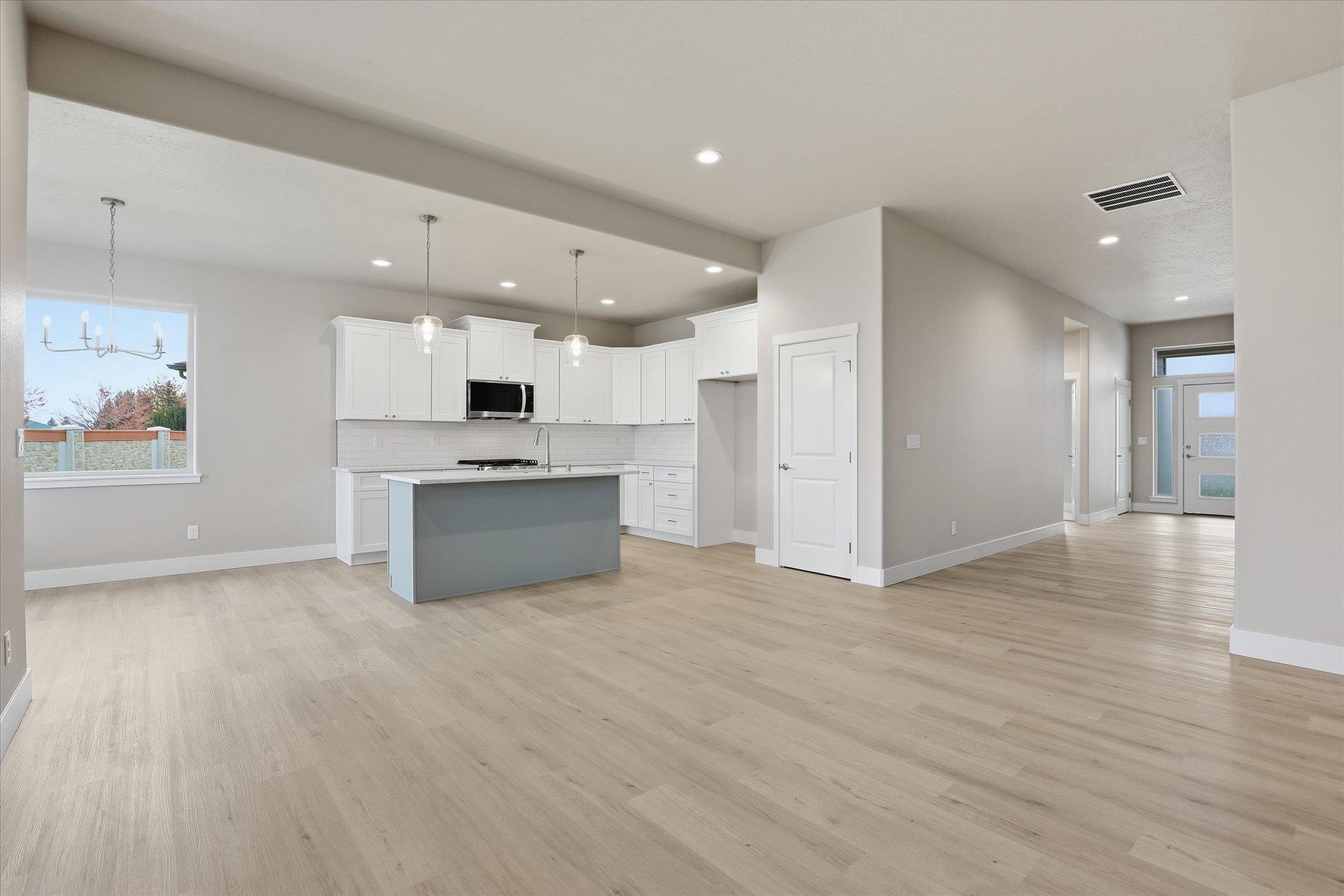 Deer Park, Washington, 99006, United States, 3 Bedrooms Bedrooms, ,2 BathroomsBathrooms,Residential,For Sale,1994775