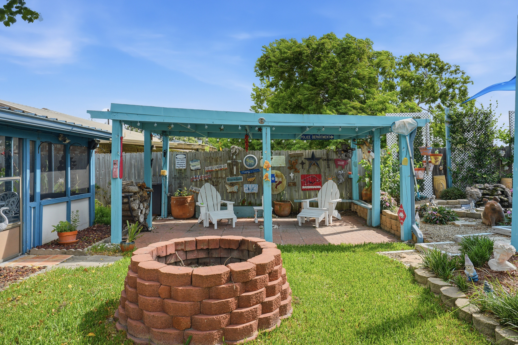  Move-In Ready with Stunning Koi Pond Retreat - 物件實景