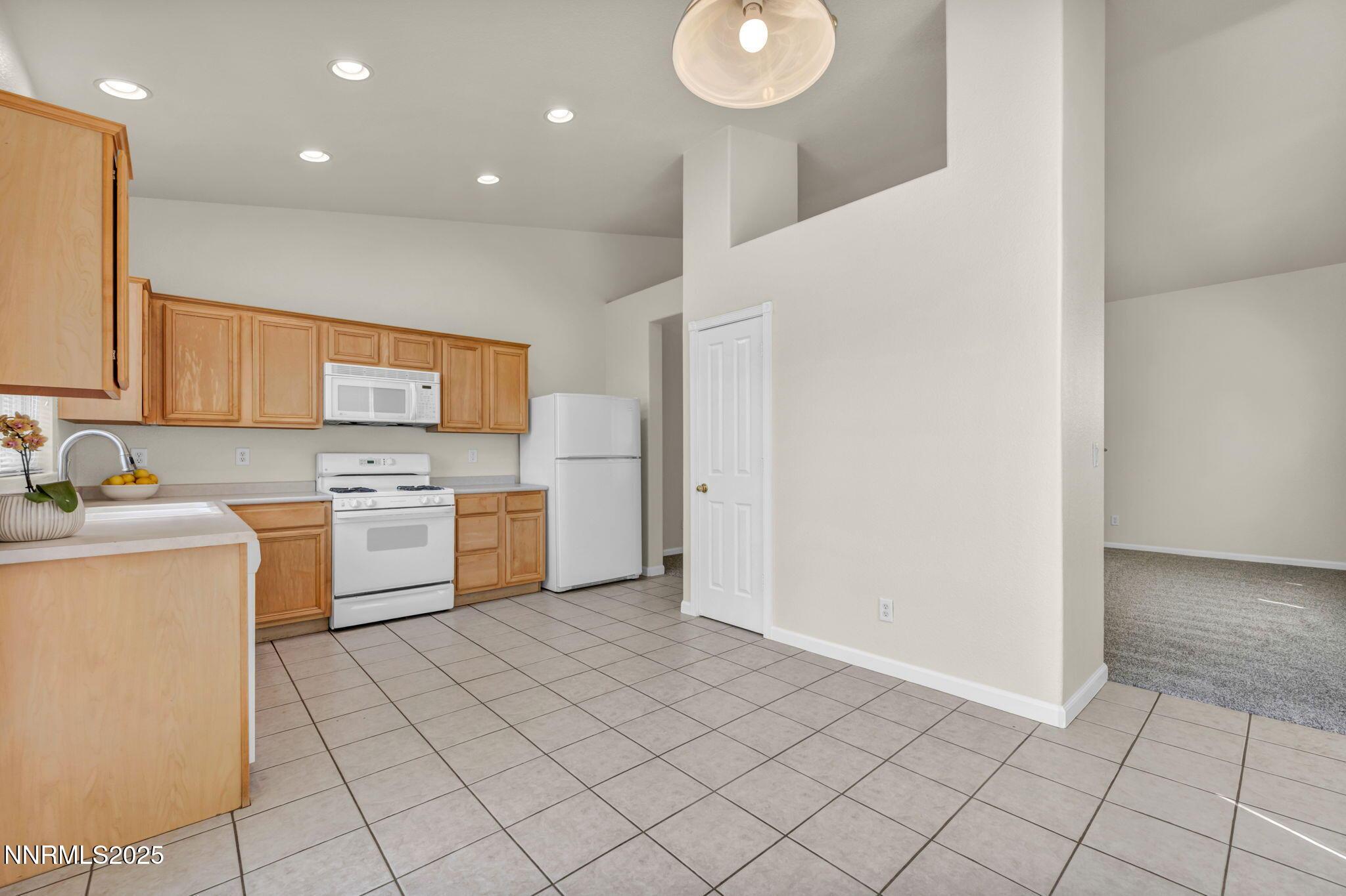 Sparks, Nevada, 89436, United States, 3 Bedrooms Bedrooms, ,2 BathroomsBathrooms,Residential,For Sale,1989103