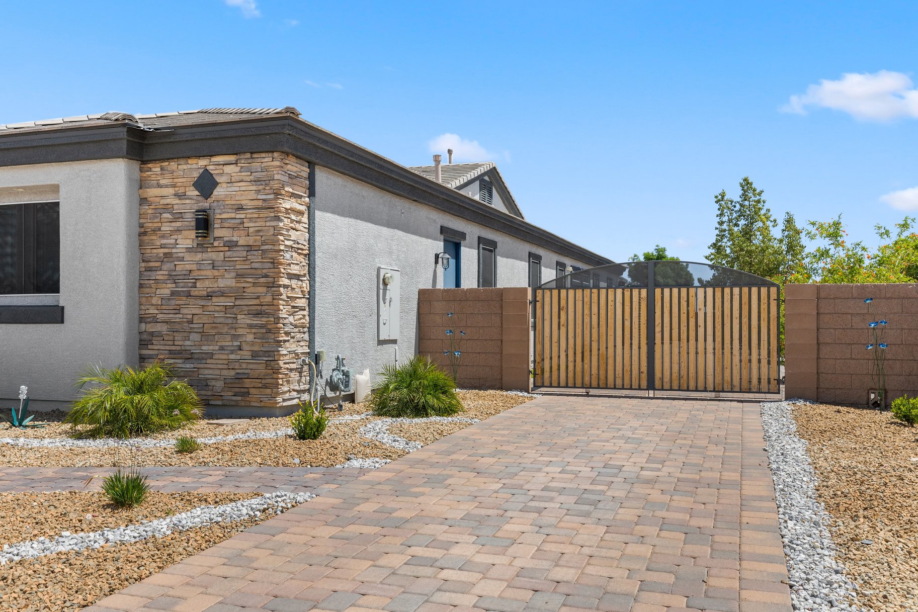  Over Half-Acre Lot Estate with No HOA & Endless Flexibility - 物件實景