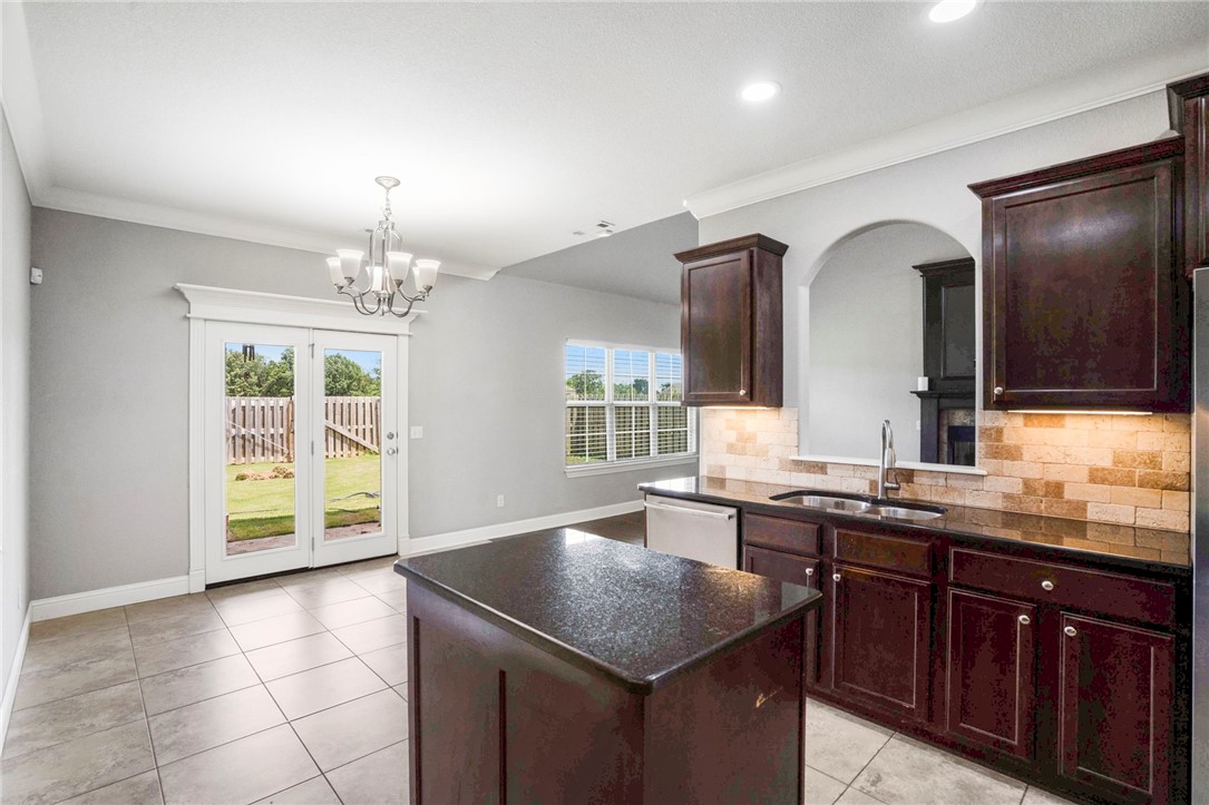 Springdale, Arkansas, 72762, United States, 4 Bedrooms Bedrooms, ,3 BathroomsBathrooms,Residential,For Sale,1877049