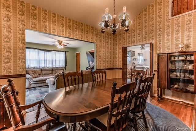 Smithtown, New York, 11787, United States, 3 Bedrooms Bedrooms, ,3 BathroomsBathrooms,Residential,For Sale,1992128