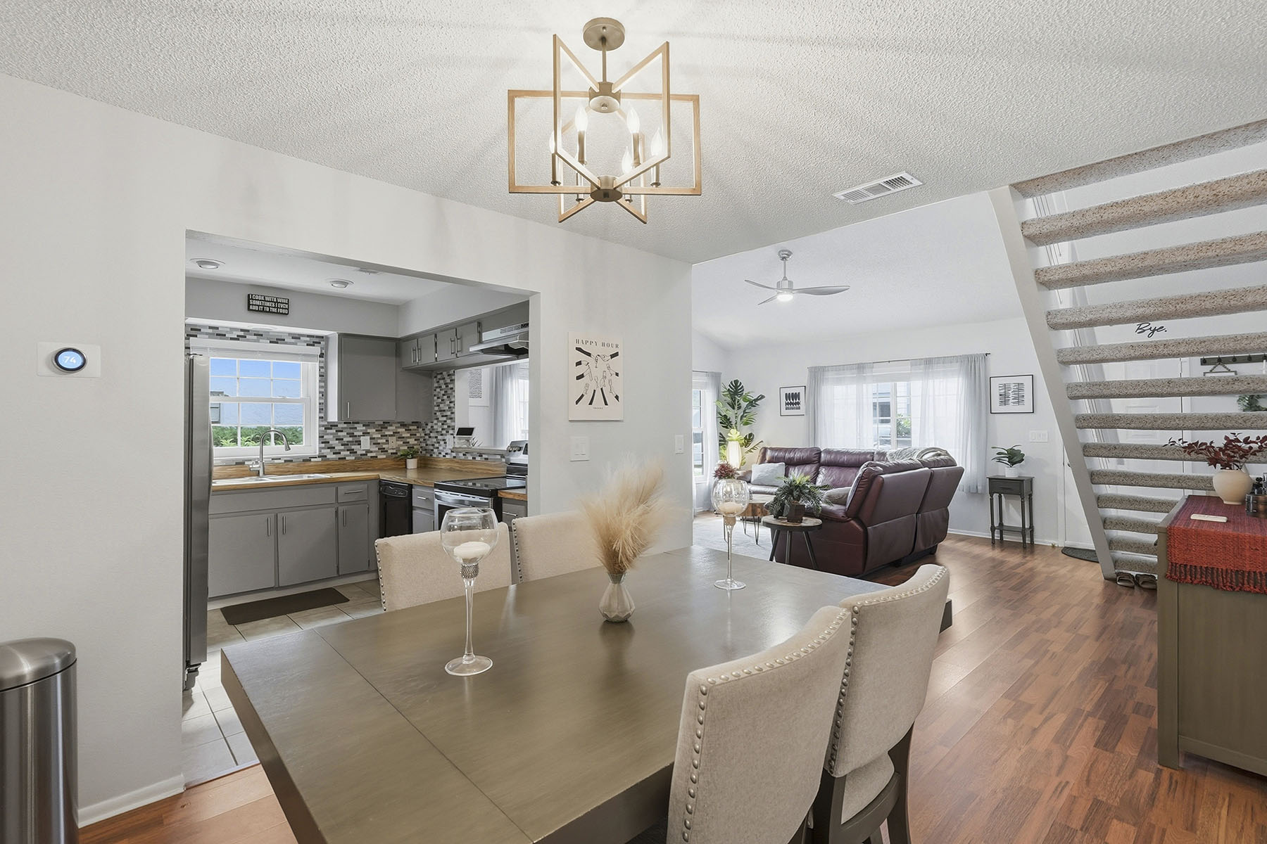  CALAIS VILLAGE CONDO - 物件實景