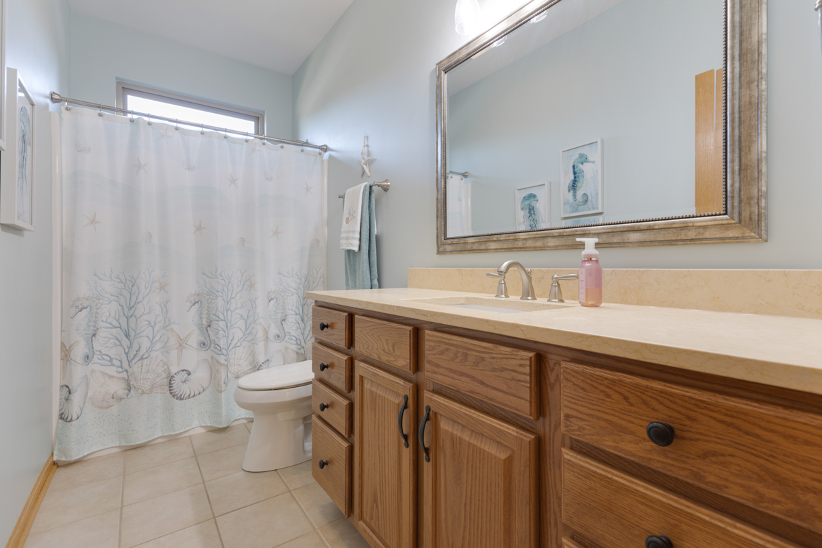 Hampshire, Illinois, 60140, United States, 3 Bedrooms Bedrooms, ,3 BathroomsBathrooms,Residential,For Sale,1978755