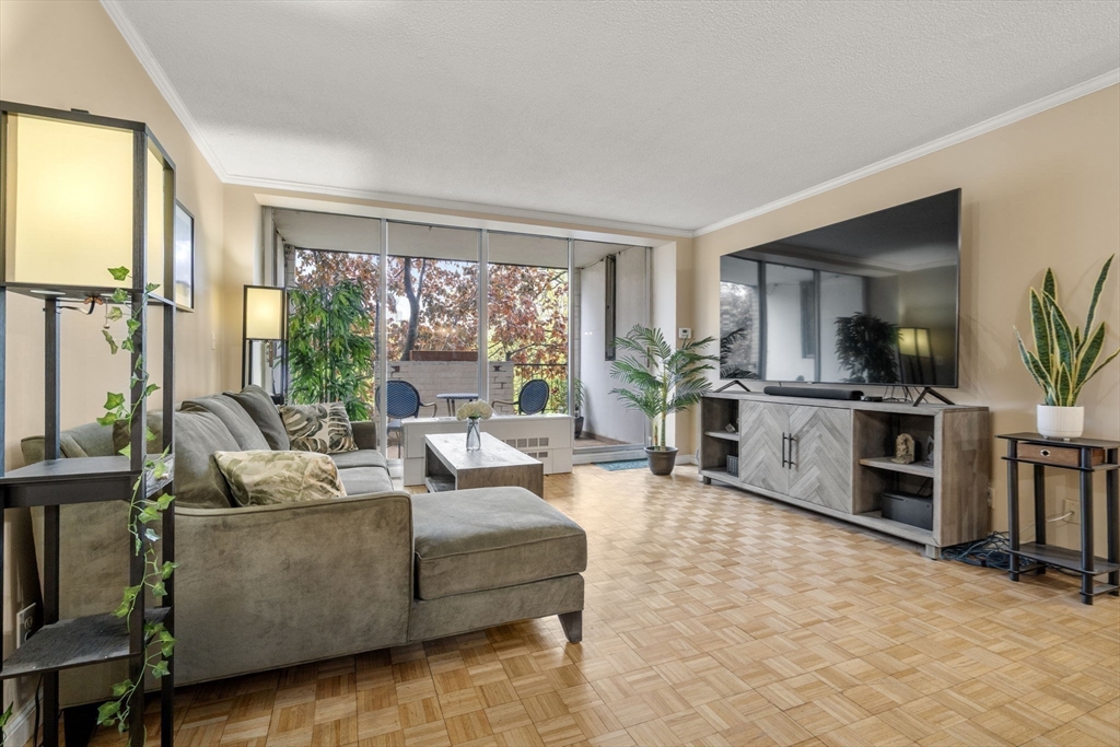 Brookline, Massachusetts, 02445, United States, 2 Bedrooms Bedrooms, ,2 BathroomsBathrooms,Residential,For Sale,1806291
