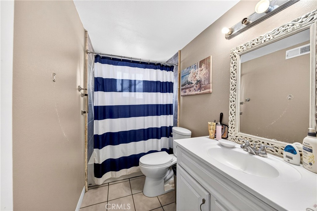 Huntington Beach, California, 92646, United States, 2 Bedrooms Bedrooms, ,2 BathroomsBathrooms,Residential,For Sale,2048347