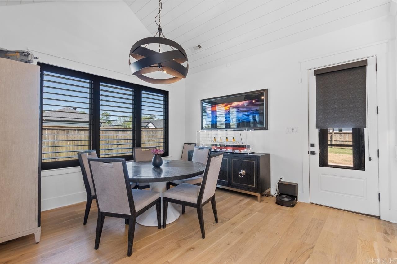 Benton, Arkansas, 72019, United States, 4 Bedrooms Bedrooms, ,3 BathroomsBathrooms,Residential,For Sale,1981558