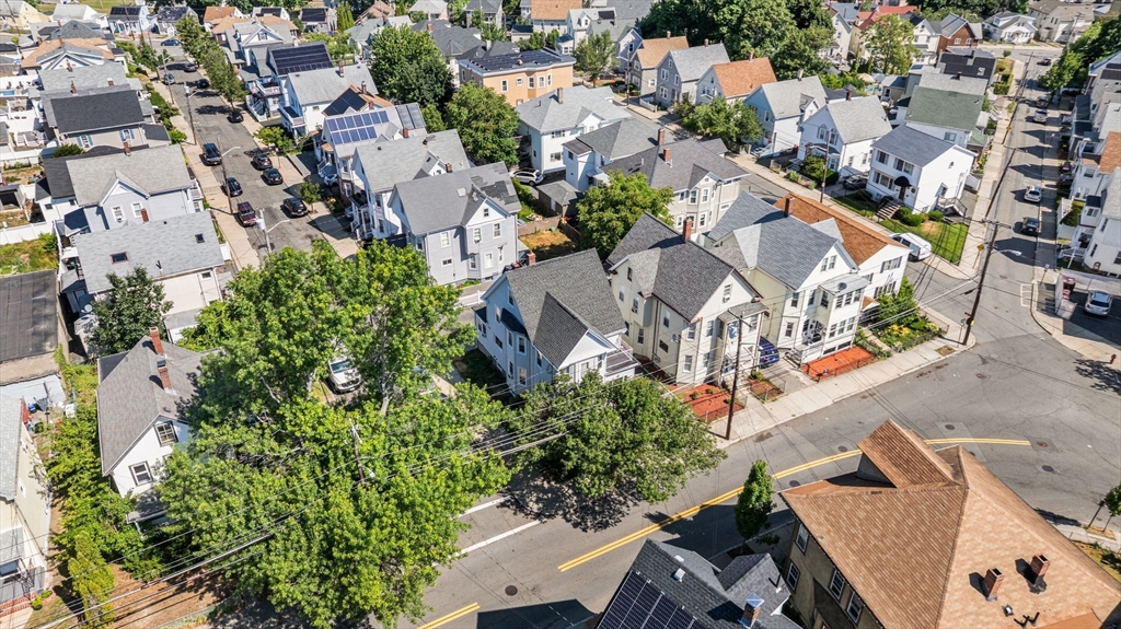 Everett, Massachusetts, 02149, United States, 4 Bedrooms Bedrooms, ,2 BathroomsBathrooms,Residential,For Sale,1890305
