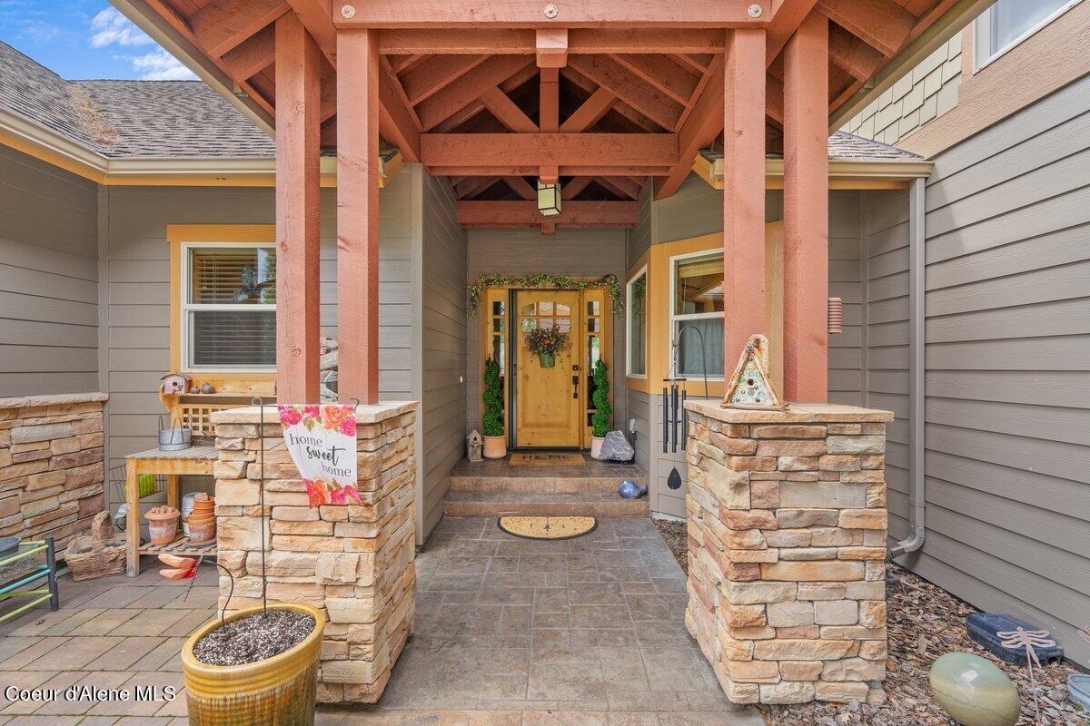 Blanchard, Idaho, 83804, United States, 2 Bedrooms Bedrooms, ,4 BathroomsBathrooms,Residential,For Sale,2040699