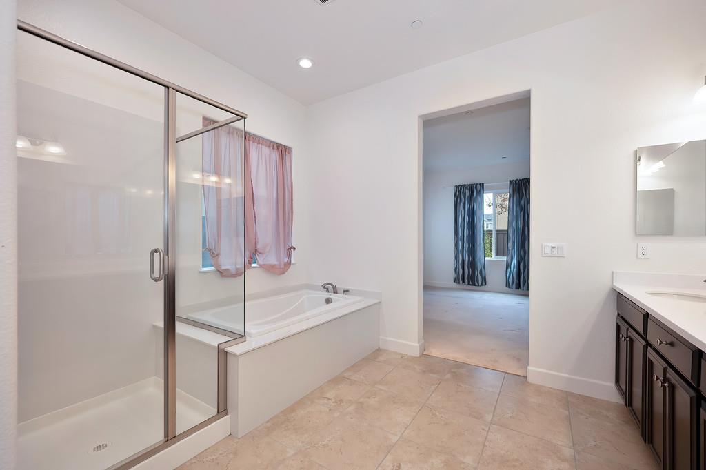 Sacramento, California, 95834, United States, 2 Bedrooms Bedrooms, ,2 BathroomsBathrooms,Residential,For Sale,1999739