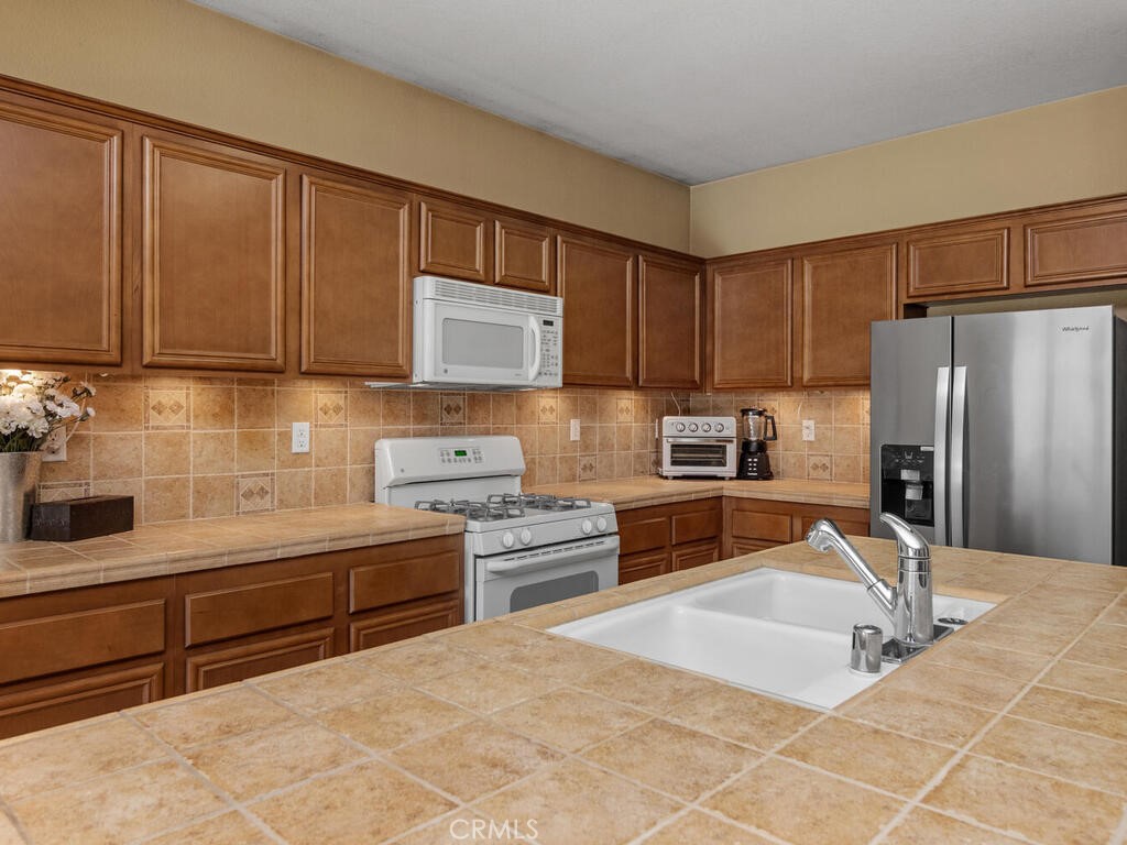 Palm Springs, California, 92262, United States, 3 Bedrooms Bedrooms, ,2 BathroomsBathrooms,Residential,For Sale,1938001