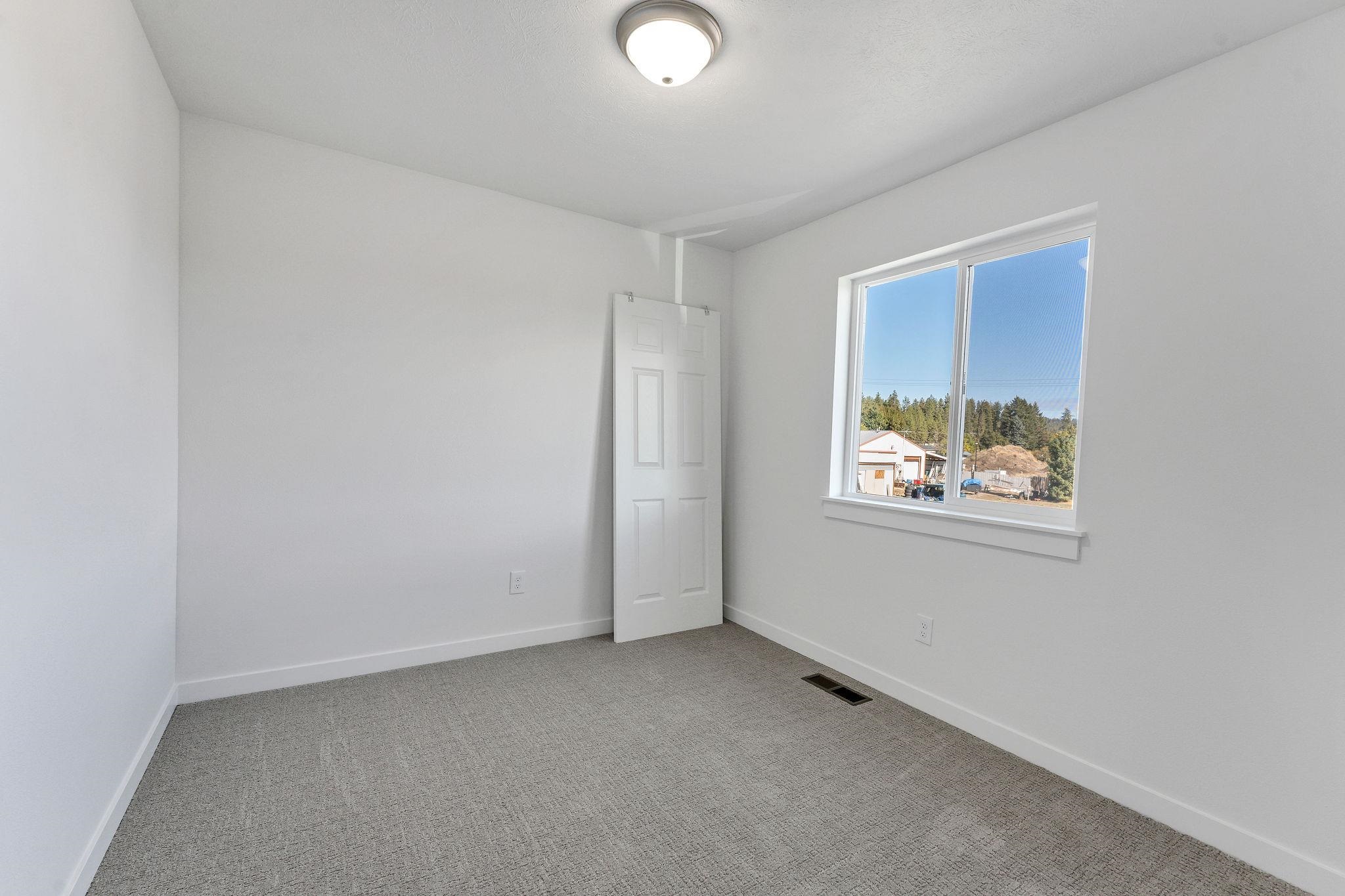 Spokane, Washington, 99212, United States, 3 Bedrooms Bedrooms, ,6 BathroomsBathrooms,Residential,For Sale,1986291