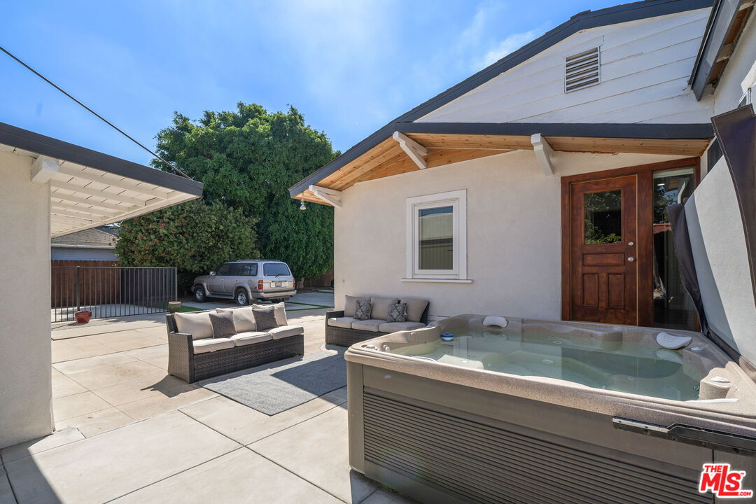 Inglewood, California, 90301, United States, 4 Bedrooms Bedrooms, ,3 BathroomsBathrooms,Residential,For Sale,1993545