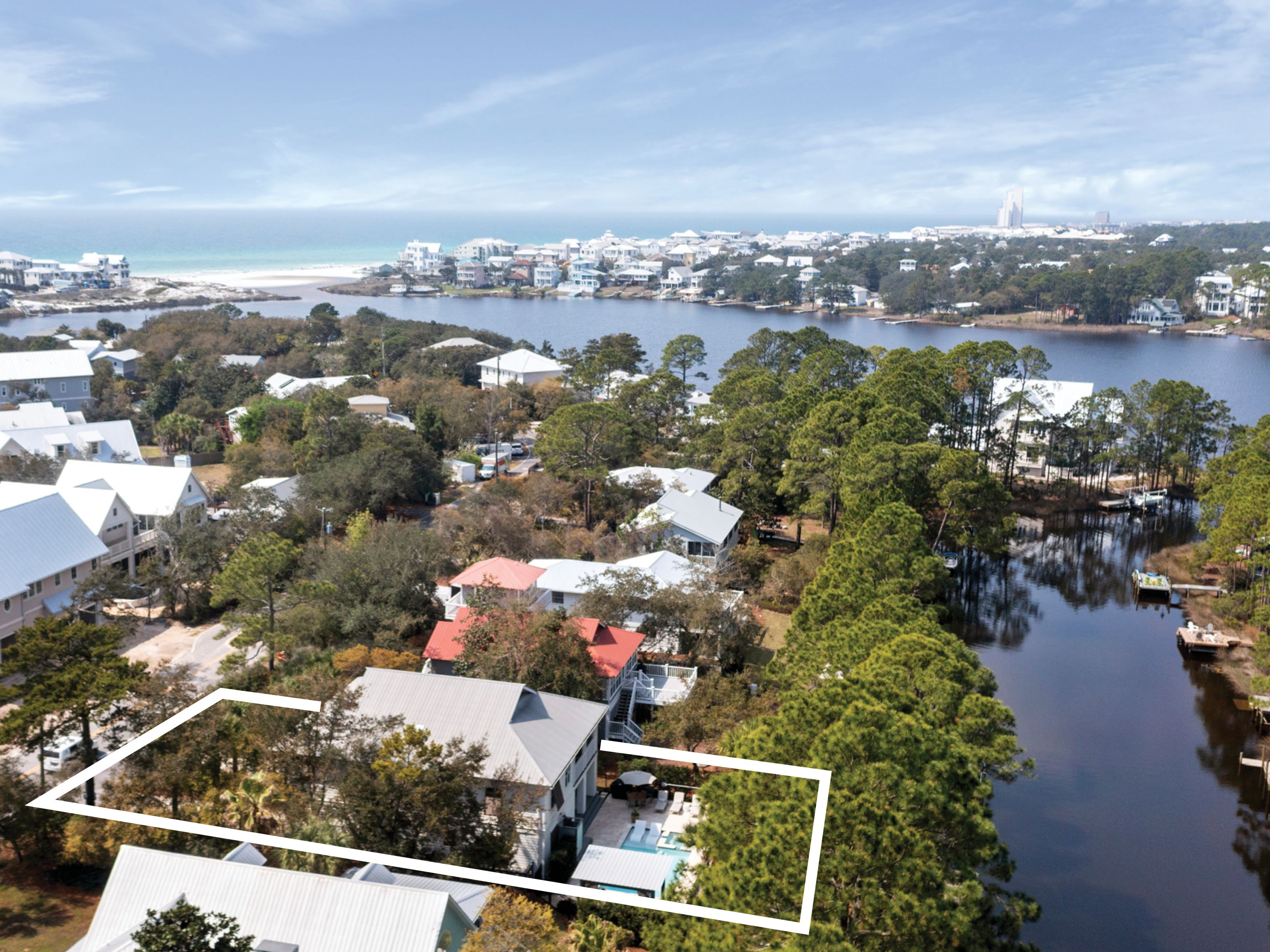 Lakefront Beach Retreat With Pool, Dock And Elevator - 物件實景