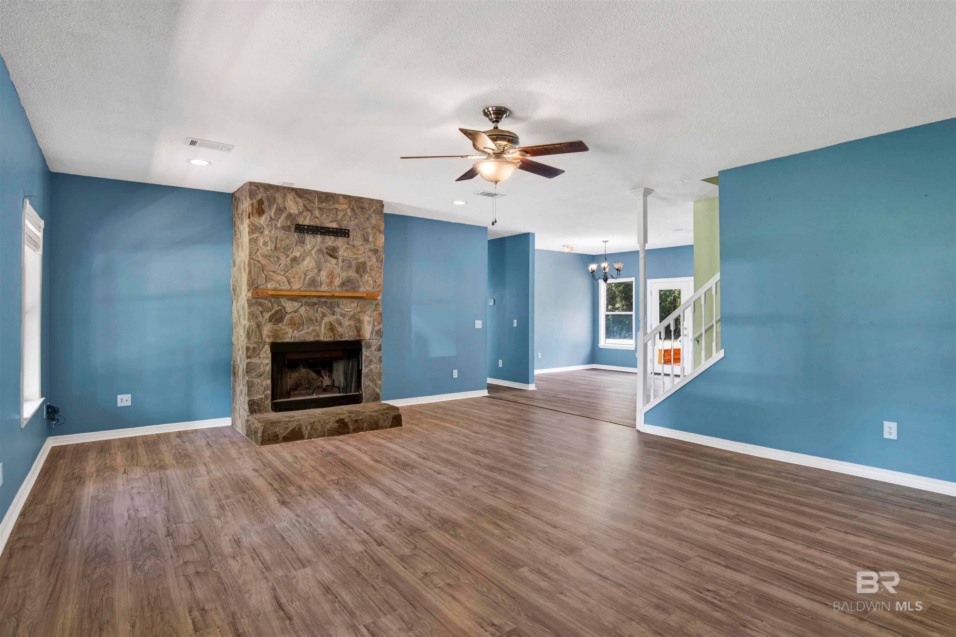 Stapleton, Alabama, 36578, United States, 4 Bedrooms Bedrooms, ,3 BathroomsBathrooms,Residential,For Sale,1940350