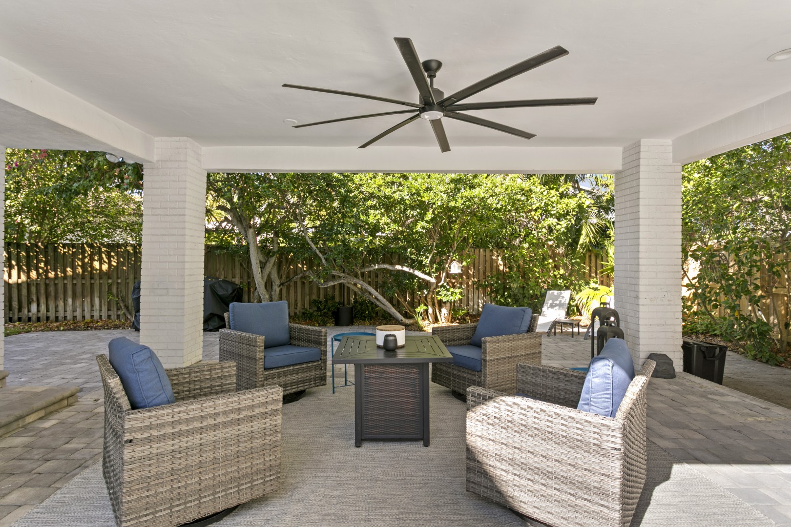 Tampa, Florida, 33629, United States, 4 Bedrooms Bedrooms, ,5 BathroomsBathrooms,Residential,For Sale,2010401