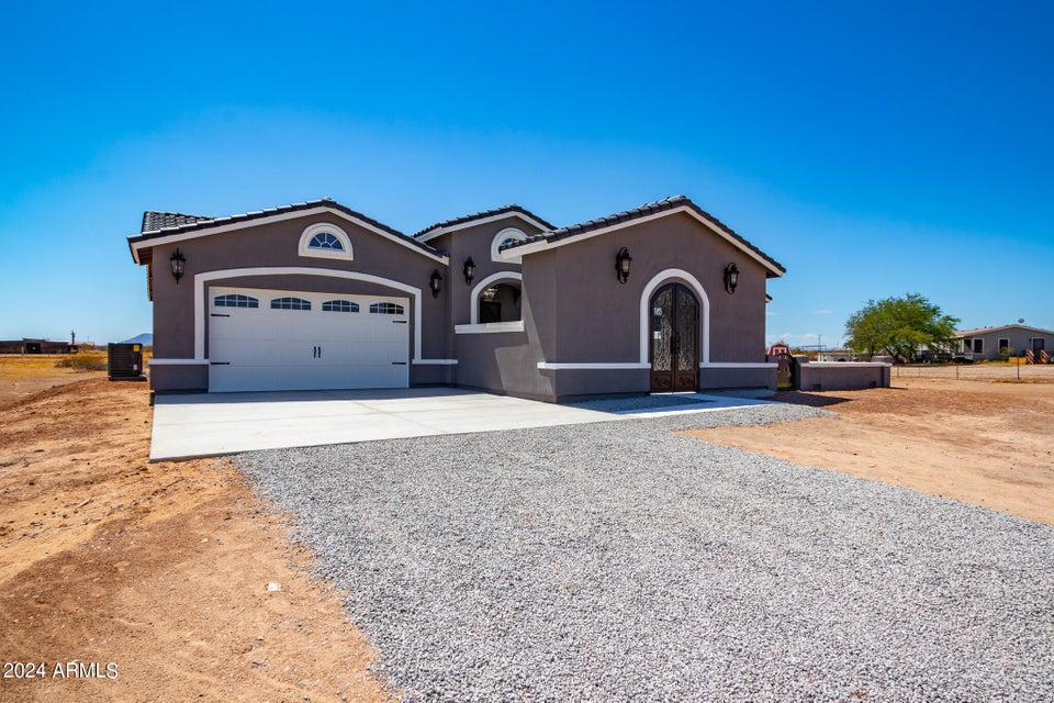 Tonopah, Arizona, 85354, United States, 4 Bedrooms Bedrooms, ,1 BathroomBathrooms,Residential,For Sale,1975997