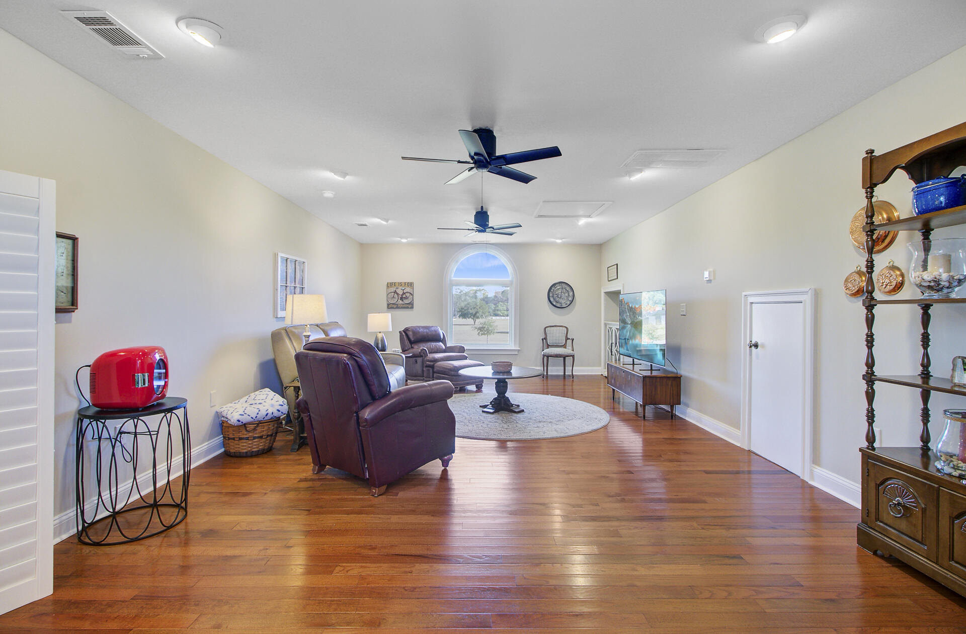 Cross, South Carolina, 29436, United States, 4 Bedrooms Bedrooms, ,3 BathroomsBathrooms,Residential,For Sale,1992832