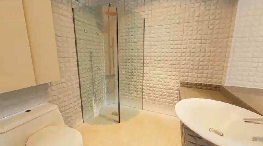 AV. BRAVO, Torreón, Coahuila de Zaragoza, 27000, Mexico, 5 Bedrooms Bedrooms, ,5 BathroomsBathrooms,Residential,For Sale,AV. BRAVO,1479882