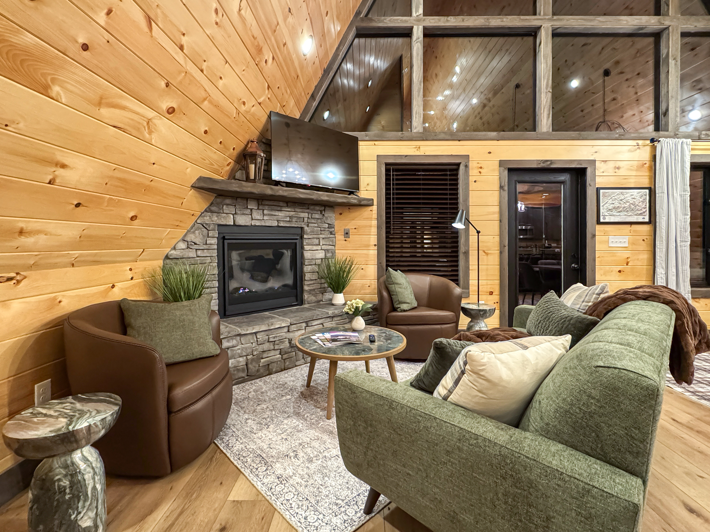 Sevierville, Tennessee, 37862, United States, 3 Bedrooms Bedrooms, ,3 BathroomsBathrooms,Residential,For Sale,1984599