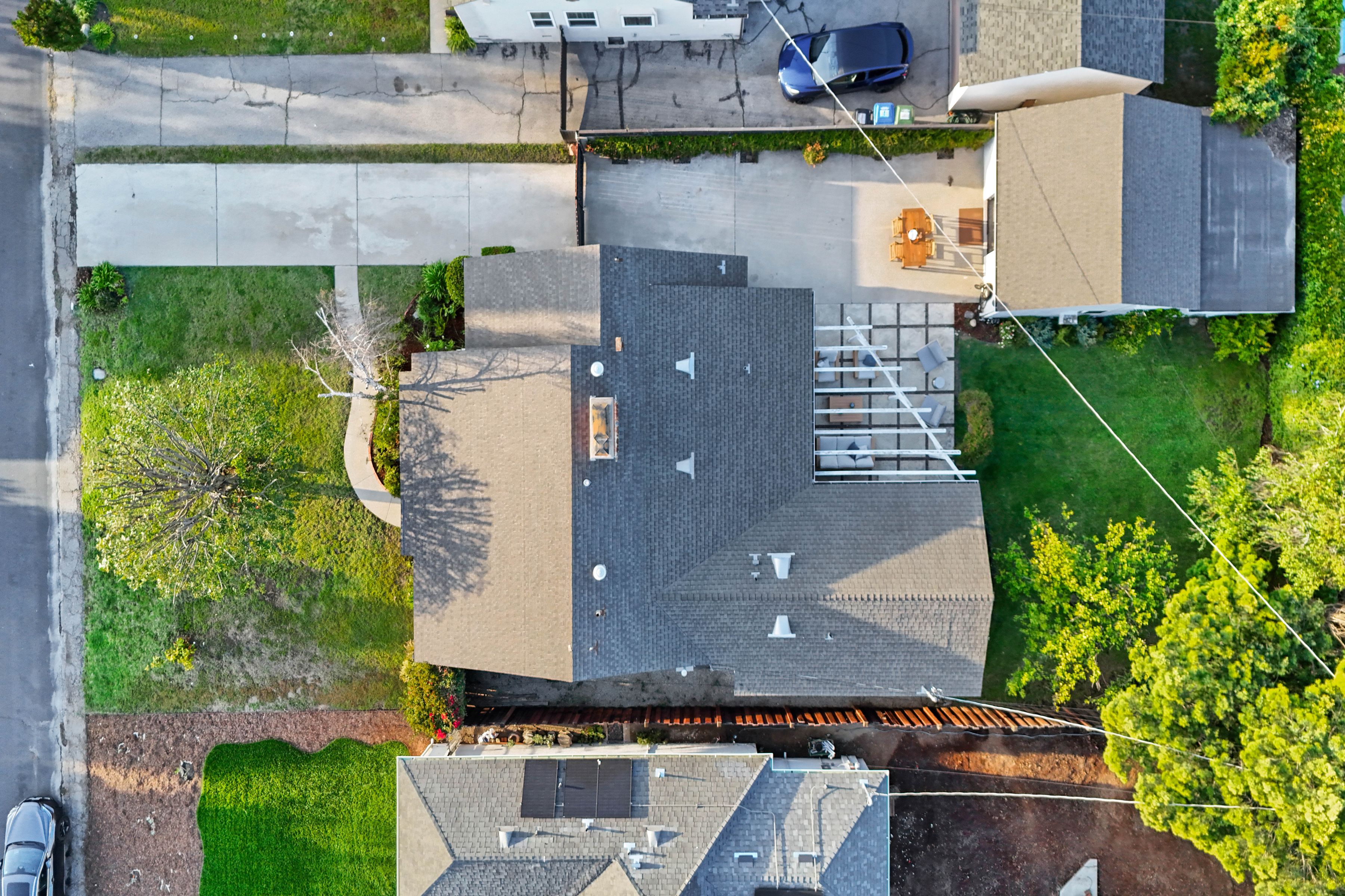  6506 Colbath Avenue - 物件實景