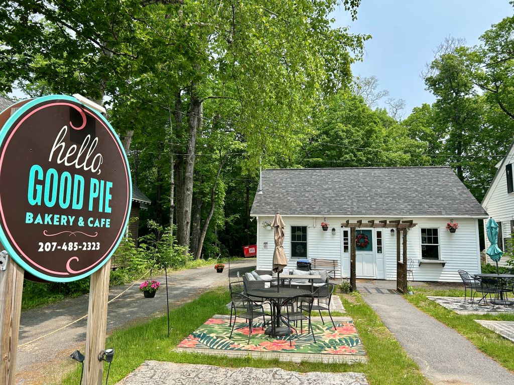 Rome, Maine, 04963, United States, 4 Bedrooms Bedrooms, ,2 BathroomsBathrooms,Residential,For Sale,1948503