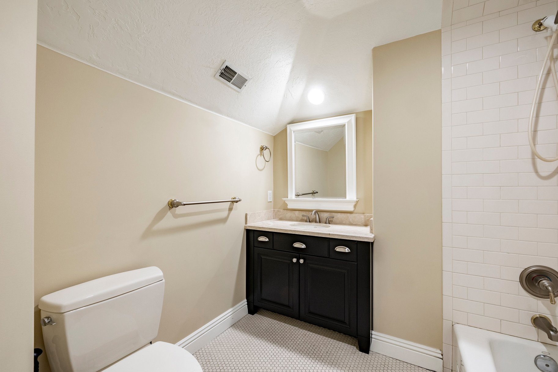  Private Gated Cottonwood Heights Retreat With Seasonal Stream & Mountain views - 物件實景