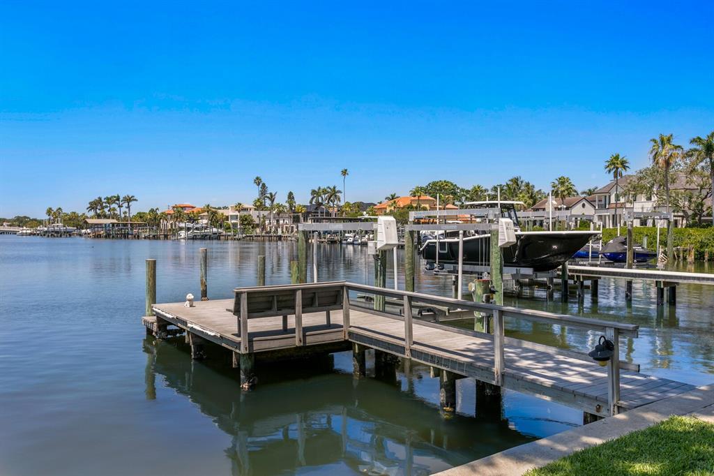 St Petersburg, Florida, 33704, United States, 4 Bedrooms Bedrooms, ,5 BathroomsBathrooms,Residential,For Sale,1794031