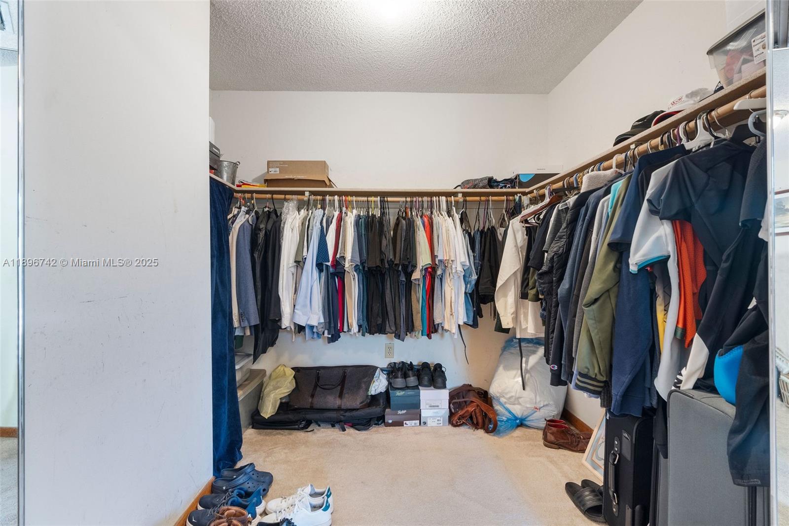 Miami, Florida, 33173, United States, 3 Bedrooms Bedrooms, ,3 BathroomsBathrooms,Residential,For Sale,1966935