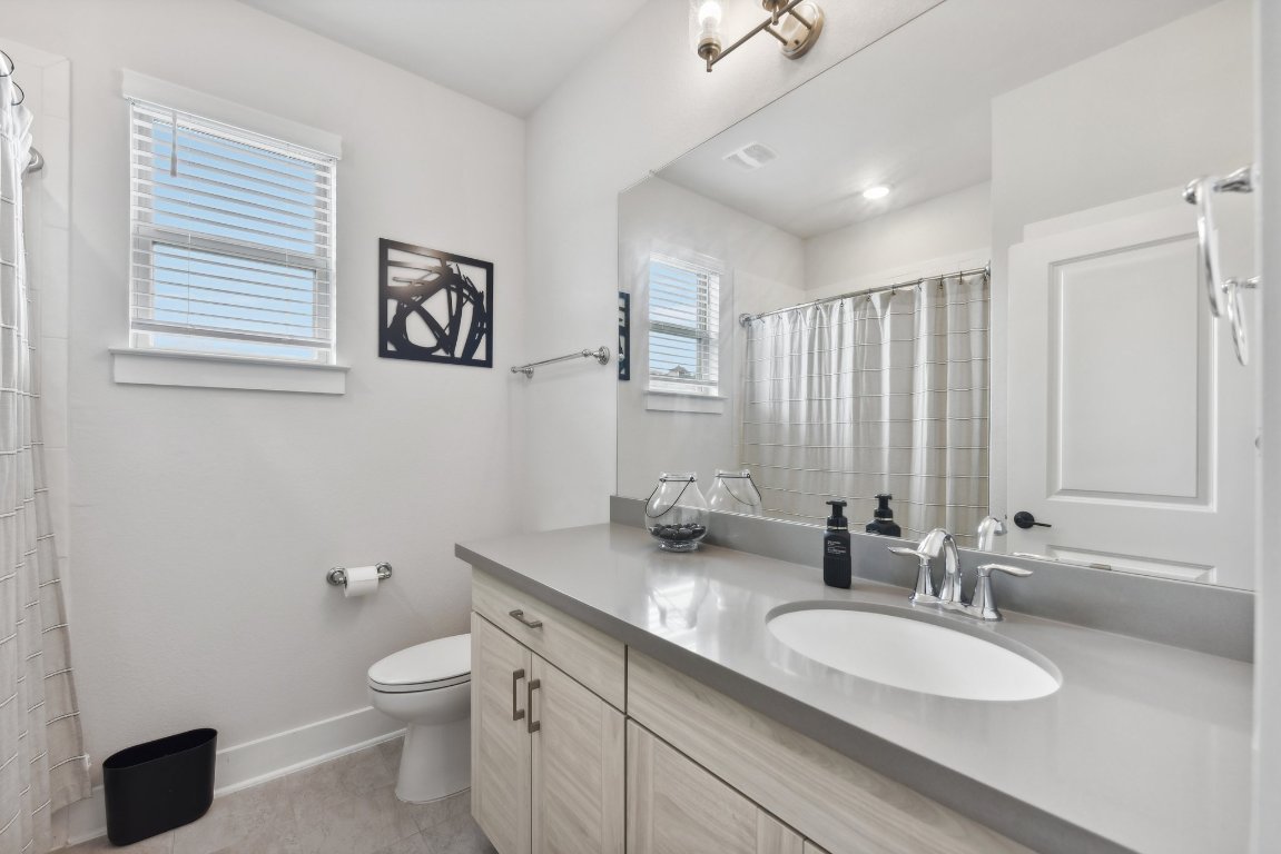 Leander, Texas, 78641, United States, 6 Bedrooms Bedrooms, ,5 BathroomsBathrooms,Residential,For Sale,1794623