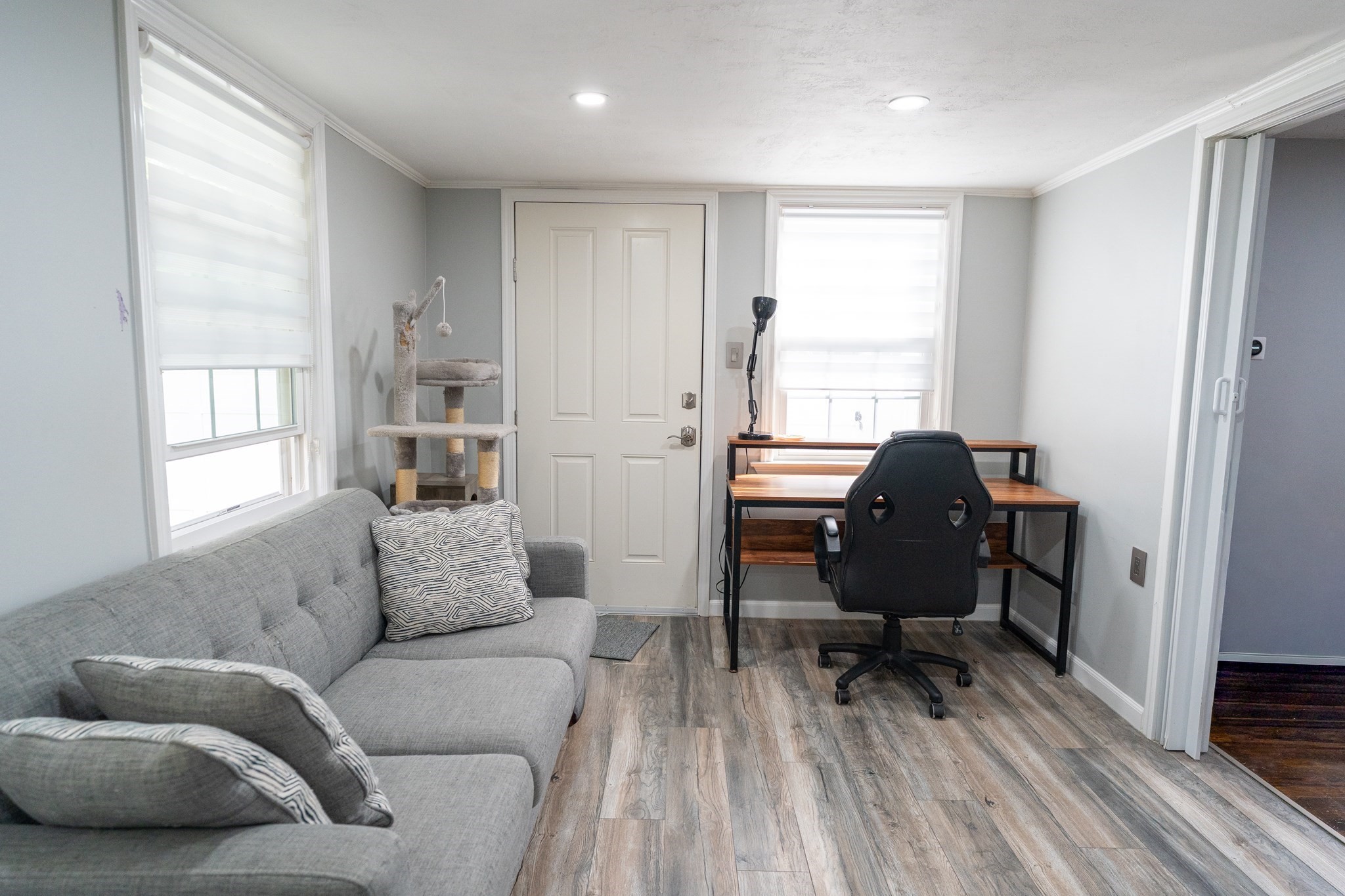 Randolph, Massachusetts, 02368, United States, 4 Bedrooms Bedrooms, ,2 BathroomsBathrooms,Residential,For Sale,2009735