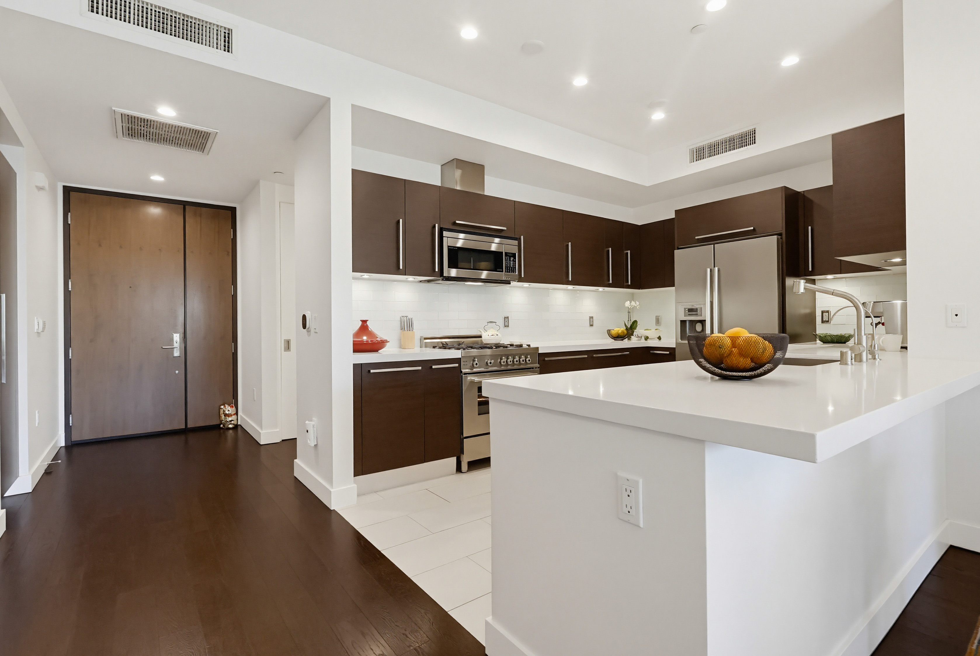  855 Croft Avenue, Los Angeles, CA 90069 - 物件實景