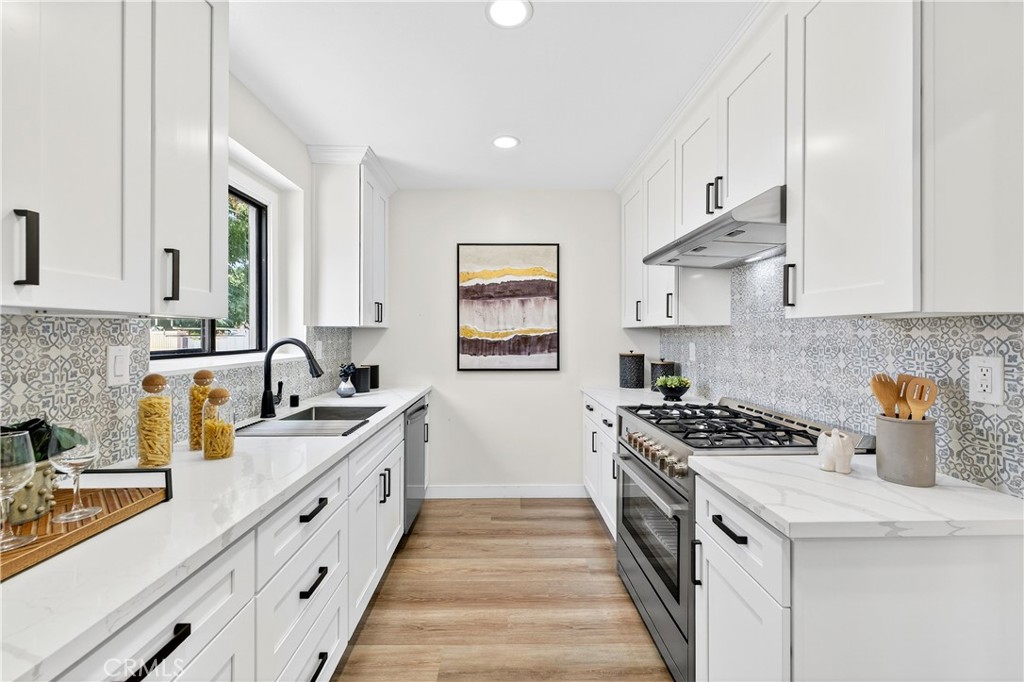 Anaheim, California, 92805, United States, 3 Bedrooms Bedrooms, ,3 BathroomsBathrooms,Residential,For Sale,1927915