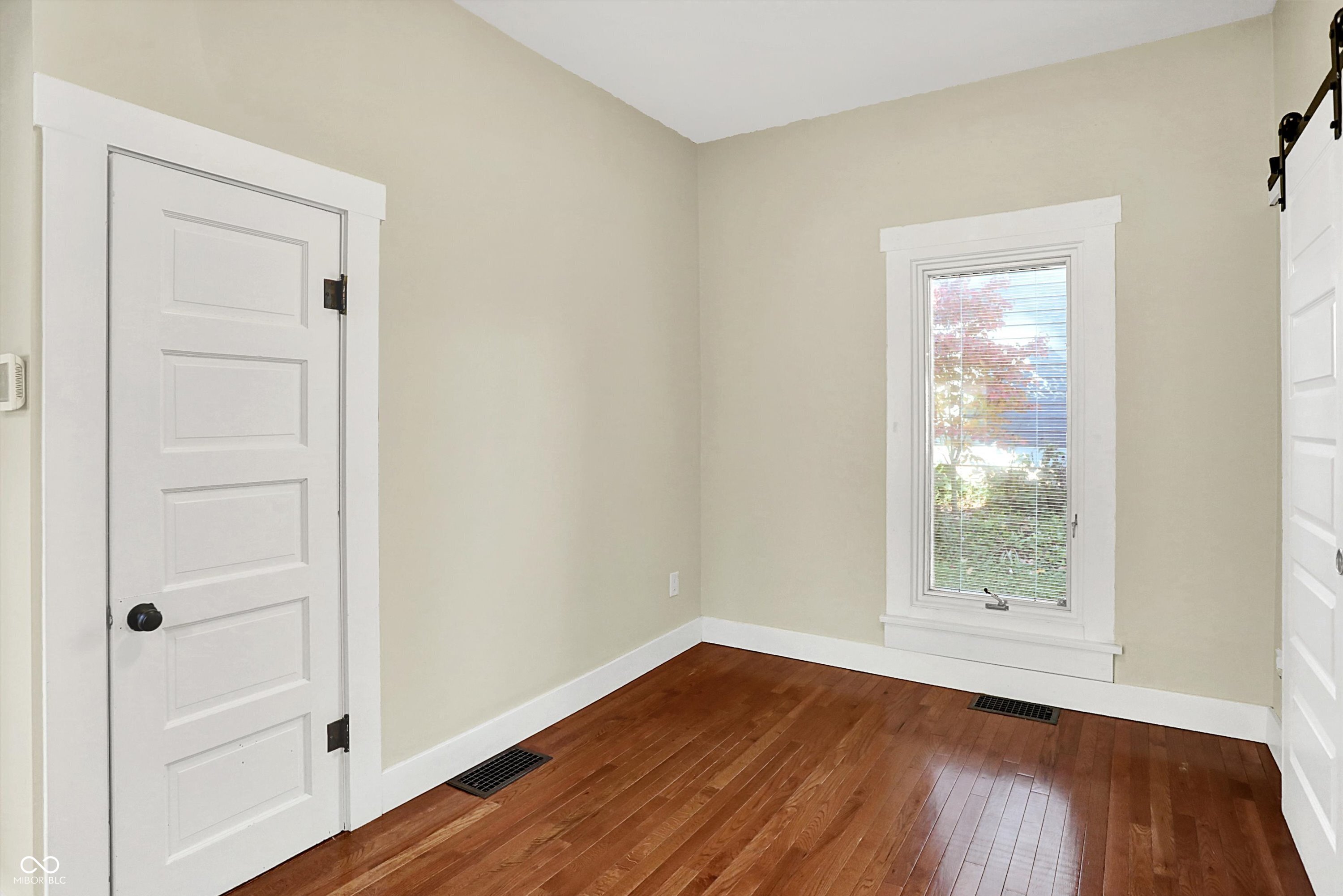 Zionsville, Indiana, 46077, United States, 3 Bedrooms Bedrooms, ,2 BathroomsBathrooms,Residential,For Sale,1981212